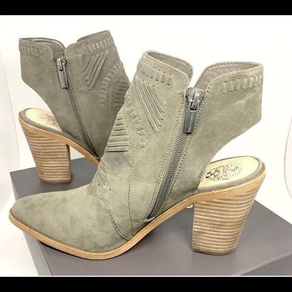 Vince Camuto Shoes - Vince Camuto grey suede Binks